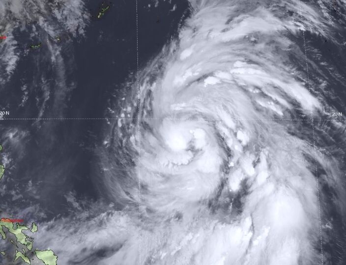Foto gemaakt door Joint Tyfoon Warning Center - Filipijnse Zee - Khanun is nu nog een zware tropische storm, maar groeit vandaag nog uit tot een tyfoon.